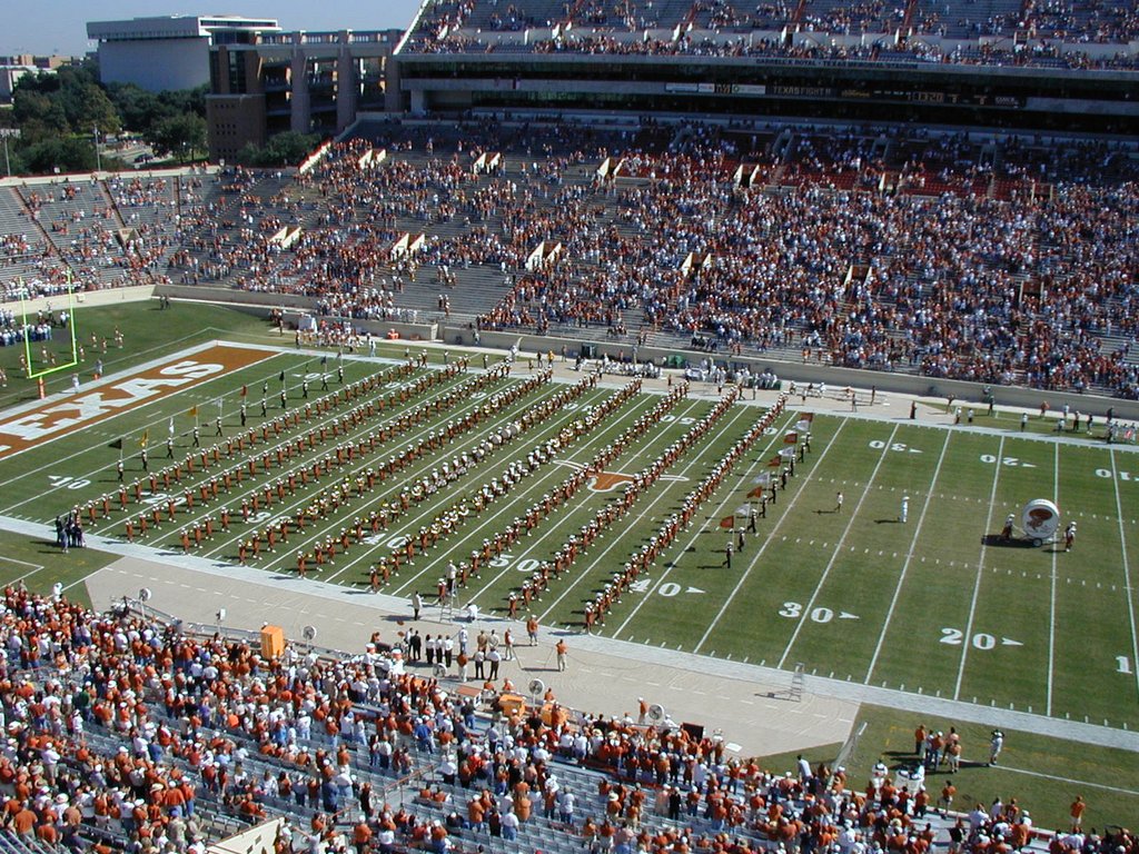 2002-11-09-UT-Baylor-football-05-band.JPG