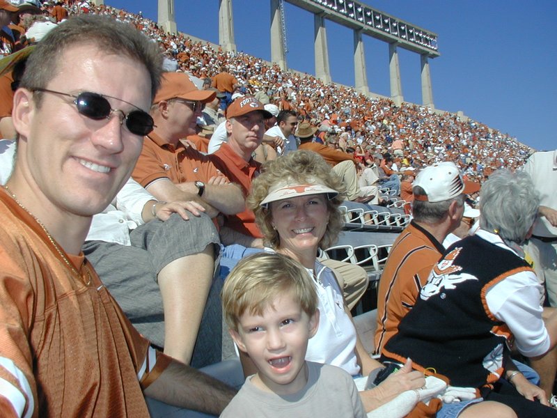 2002-11-09-UT-Baylor-football-06-Chance-Travis-Janeen.JPG