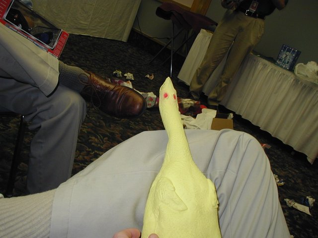 2002-12-18-AAC-Xmas-gifts-17-chicken.JPG