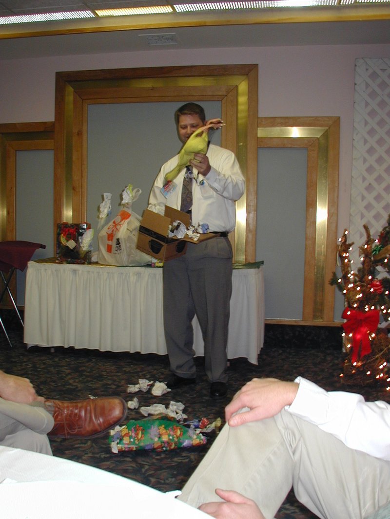 2002-12-18-AAC-Xmas-gifts-05-James-chicken.JPG