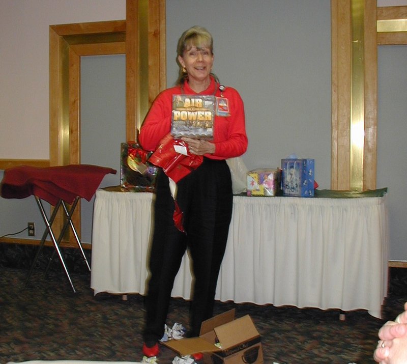 2002/12(December)/AAC-party/800x600_2002-12-18-AAC-Xmas-gifts-06-Rae-AirPower-VHS-set.JPG