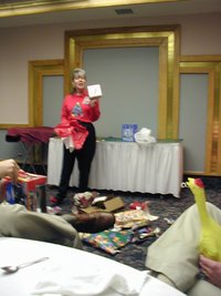 2002-12-18-AAC-Xmas-gifts-16-Rae.JPG