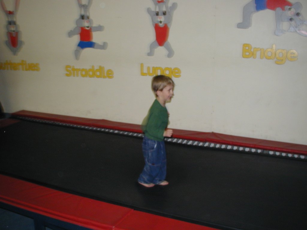 2002/12(December)/Aaron-Bday/1024x768_2002-12-07-Aaron-bday-24-Chance.JPG