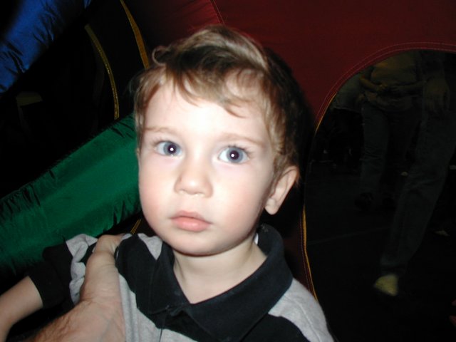 2002-12-07-Aaron-bday-40-Dax-caterpiller.JPG