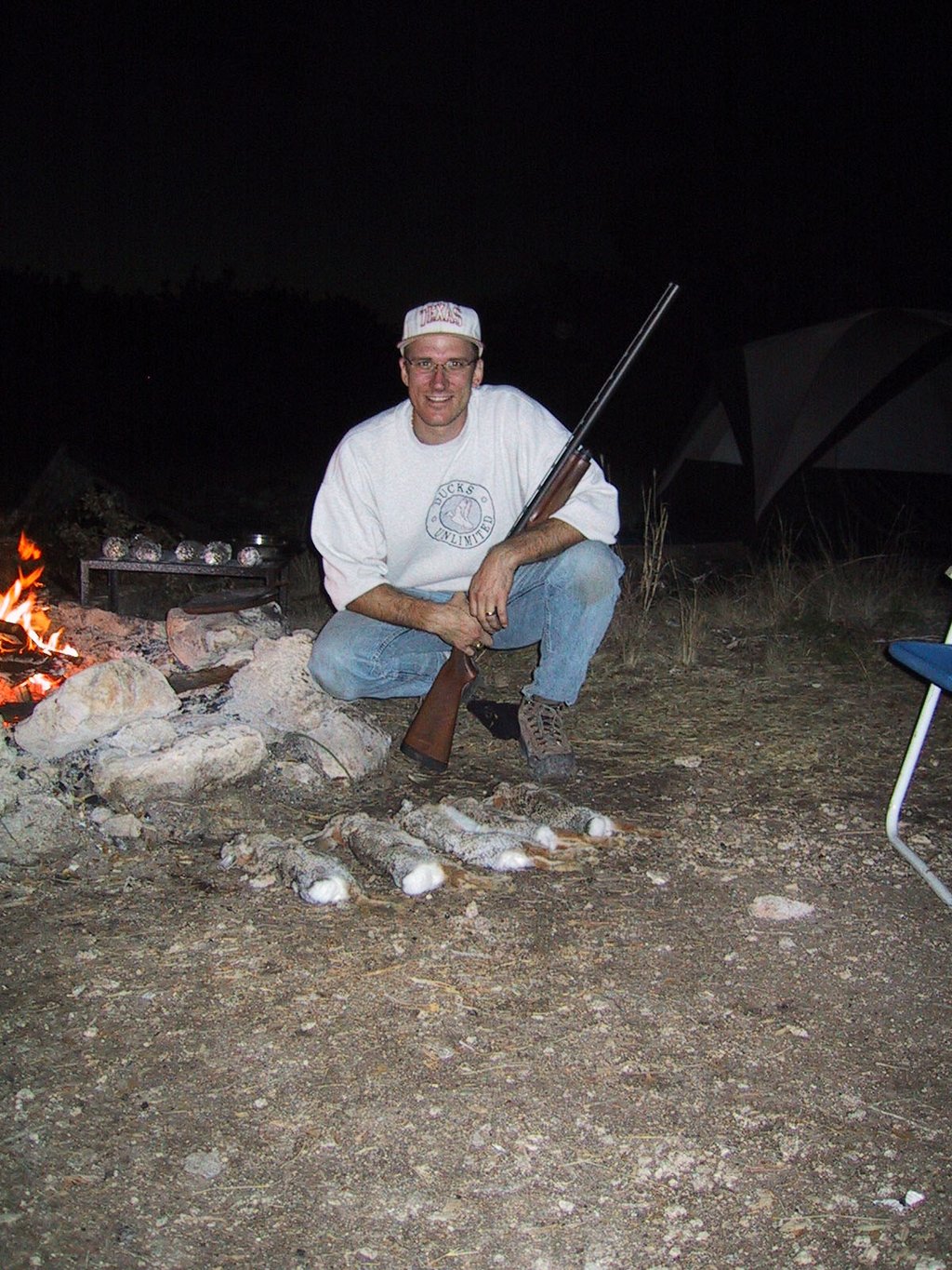 2002/12(December)/Hunting-Camping/1024x768_2002-12-12-Texas-Hunting-24-Travis-rabbits.jpg