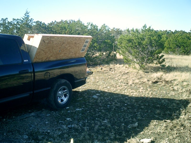 2002/12(December)/Hunting-Camping/800x600_2002-12-12-Texas-Hunting-11-pre-outhouse.JPG