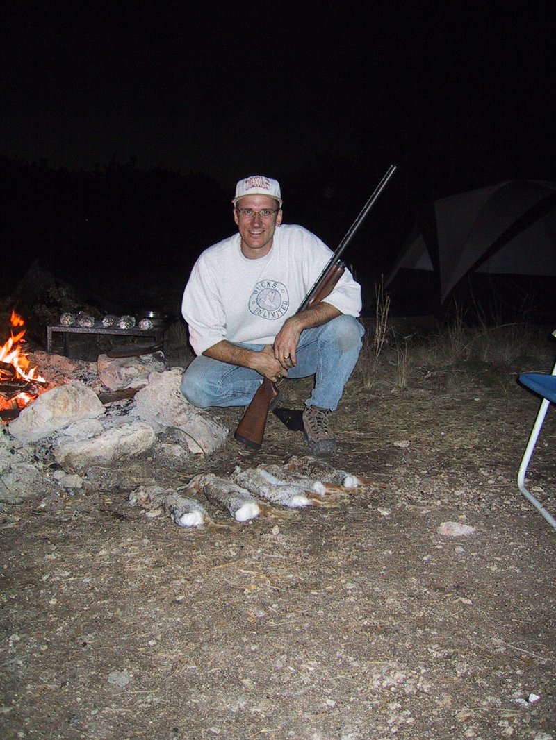 2002/12(December)/Hunting-Camping/800x600_2002-12-12-Texas-Hunting-24-Travis-rabbits.jpg