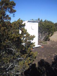 2002-12-12-Texas-Hunting-28-outhouse.jpg