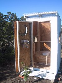 2002-12-12-Texas-Hunting-30-outhouse.jpg