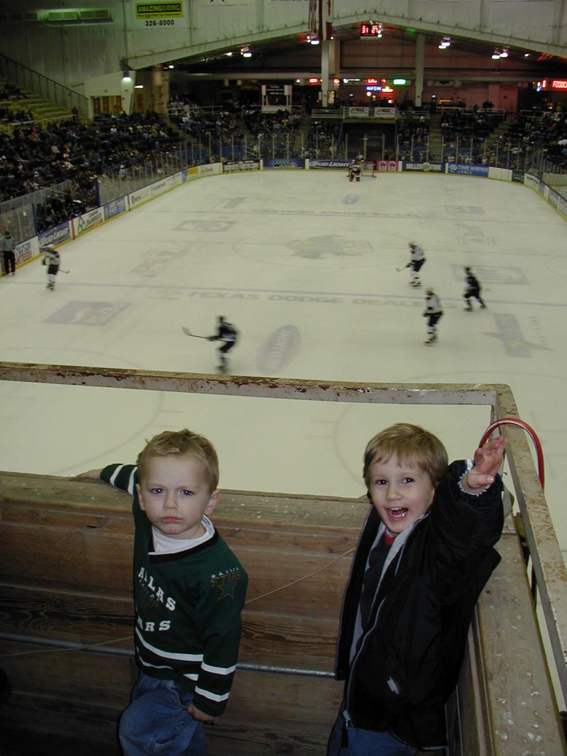 2002/12(December)/IceBats/800x600_2002-12-27-IceBats-7-Chance-Vale.JPG