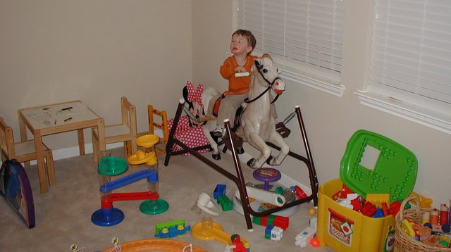 2002-12-08-Maddox-Party-05-Dax-horsey.JPG