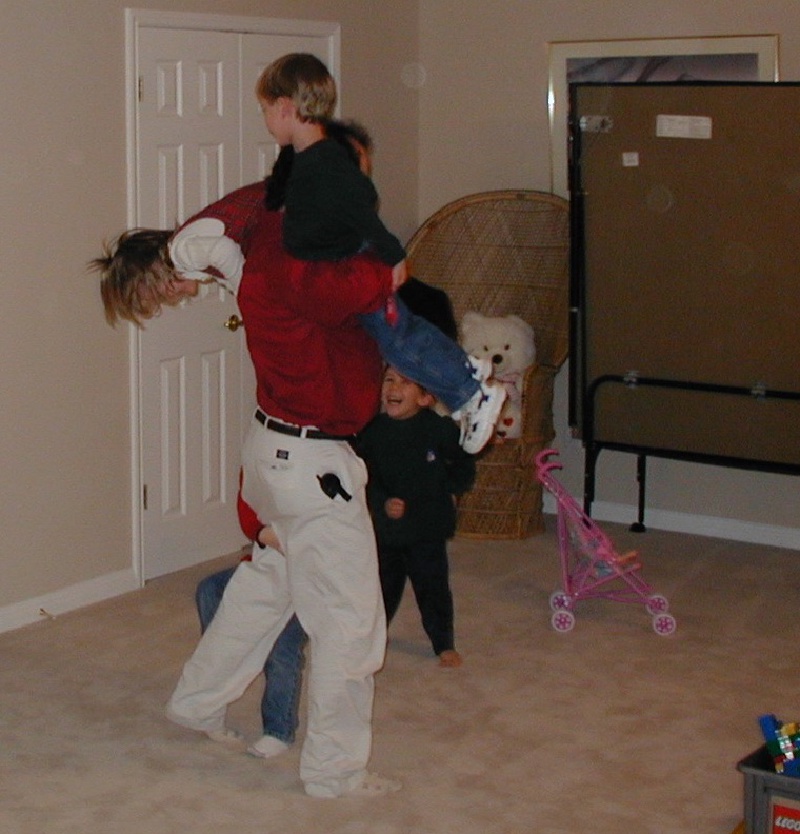 2002/12(December)/Maddox-Xmas-Party/2002-12-08-Maddox-Party-01-Jim-Chance-Jack-Brittney.JPG