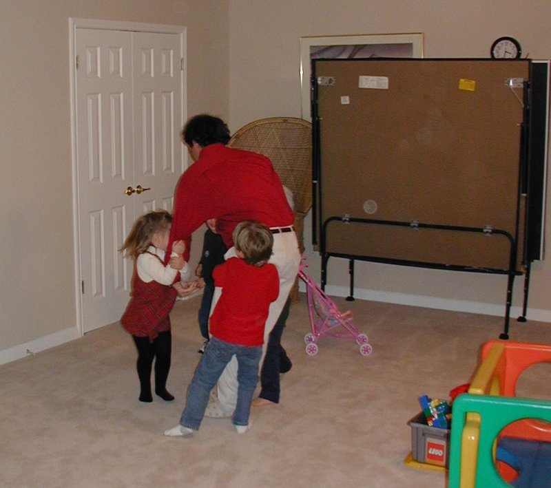 2002/12(December)/Maddox-Xmas-Party/800x600_2002-12-08-Maddox-Party-02-Jim-Brittney-Aaron.JPG