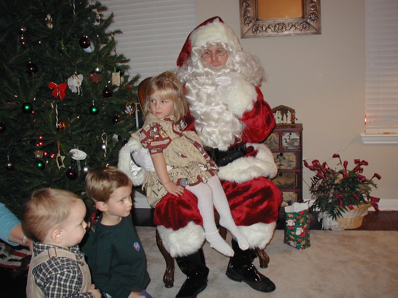 2002/12(December)/Maddox-Xmas-Party/800x600_2002-12-08-Maddox-Party-08-Santa-Case-Chance-McKenzie.JPG