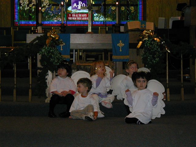2002-12-08-St-Marks-Xmas-pagent-03-Dax.JPG