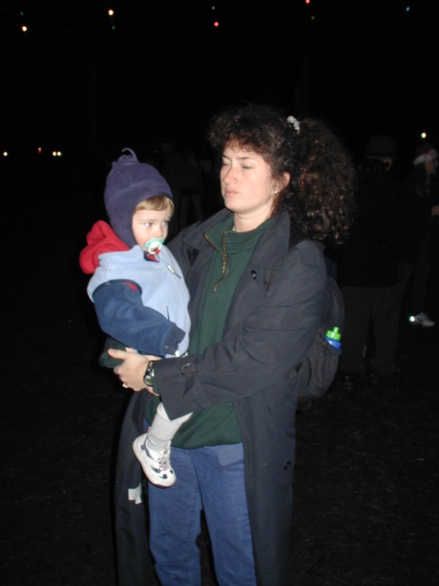 2002-12-12-Trail-of-Lights-02-Dax-Suzi.JPG