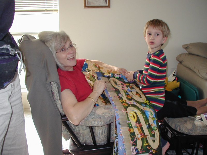2002-12-25-Xmas-14-Grammy-Chance.JPG