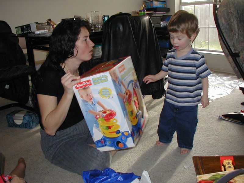 2002/12(December)/Xmas/800x600_2002-12-25-Xmas-19-Suzi-Dax.JPG