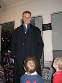 2002-12-24-Xmas-33-Travis-trenchcoat.JPG