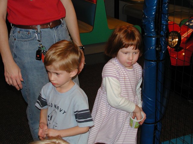 2002-12-15-Zen-Bday-10-Dax-Brynn.JPG
