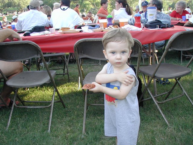 2002-07-20-LCCC-08-Dax-chewed-up-hotdog.JPG