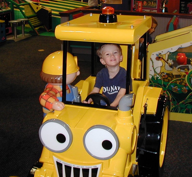 2002/Best/800x600_2002-03-18-3-Chance-ChuckECheese.JPG