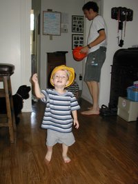 2002-10-05-Chance-3rd-Bday-38-Dax-in-hardhat.JPG