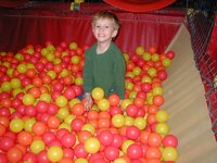 2002-12-07-Aaron-bday-03-Chance.JPG