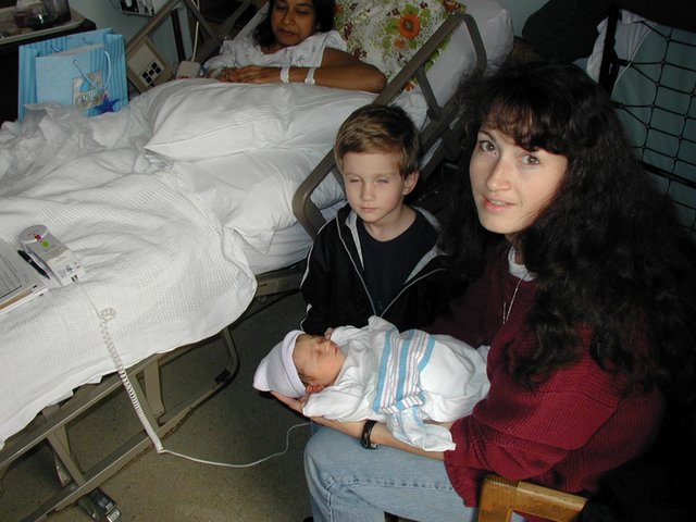 2003/01(January)/Sachin-Allums/2003-01-25-Sachin-1-Kavita-Chance-Suzi.JPG