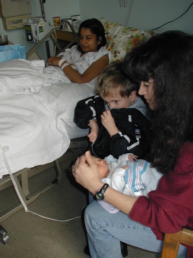 2003/01(January)/Sachin-Allums/640x480_2003-01-25-Sachin-3-Kavita-Chance-Suzi.JPG
