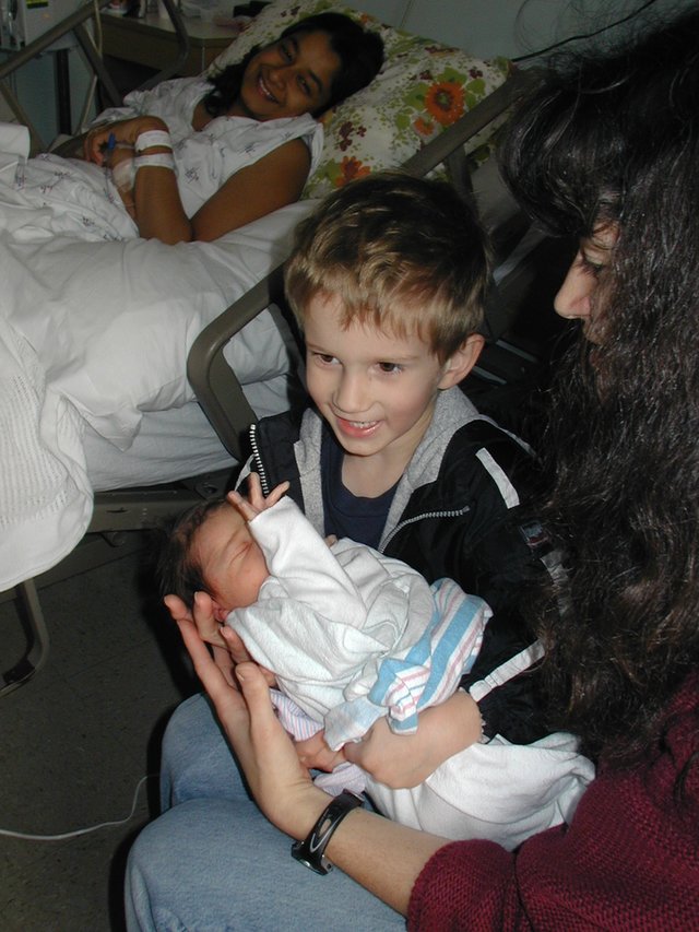 2003/01(January)/Sachin-Allums/640x480_2003-01-25-Sachin-6-Kavita-Chance-Suzi.JPG
