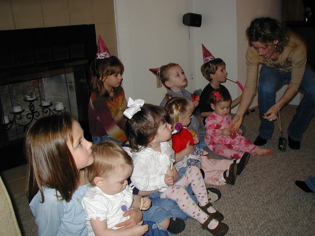 2003/02(February)/Kyla-1st-Bday/640x480_2003-02-15-Kyla-Bday-1.JPG