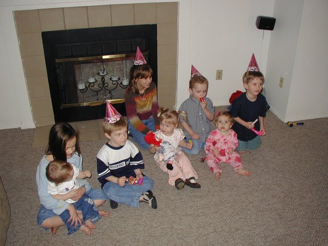 2003/02(February)/Kyla-1st-Bday/640x480_2003-02-15-Kyla-Bday-3.JPG