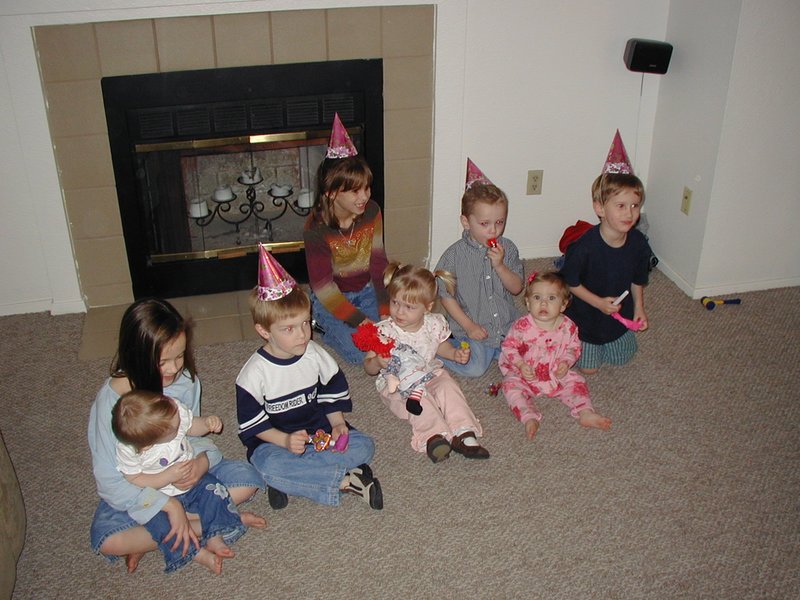 2003/02(February)/Kyla-1st-Bday/800x600_2003-02-15-Kyla-Bday-3.JPG