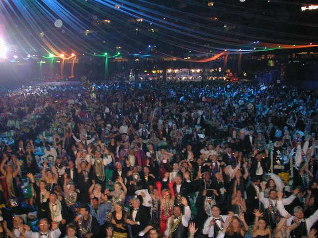 2003-03-02_00-00-56-Parade-in-Superdome.JPG