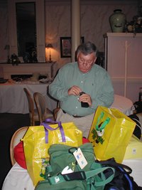 2003-02-27_18-49-02-Balcony-Randy.JPG