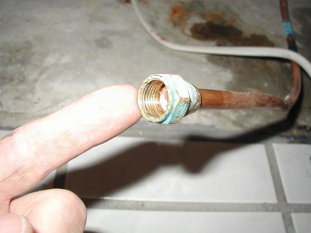 2003/02(February)/Misc/1024x768_2003-02-17-New-Dishwasher-2.JPG