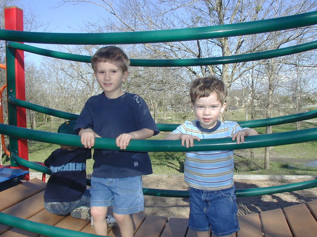2003/02(February)/Misc/1024x768_2003-02-23-bday-in-park-6-Chance-Dax.JPG