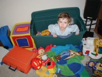 2003/02(February)/Misc/2002-02-09-Dax-in-toybox.JPG
