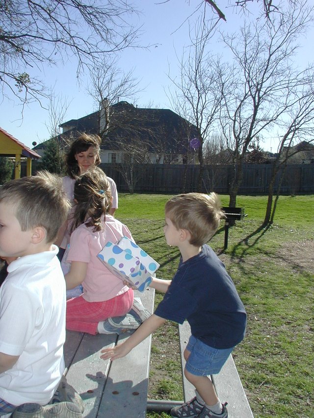 2003-02-23-bday-in-park-3-Chance.JPG