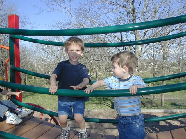 2003-02-23-bday-in-park-5-Chance-Dax.JPG