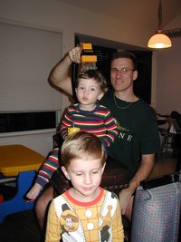 2003-02-21-Flowbee-2-Dax-Chance-Travis.JPG