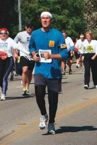 2003-03-30-Capitol-10k-Travis-1.jpg