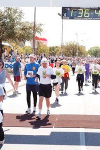 2003-03-30-Capitol-10k-Travis-4.jpg