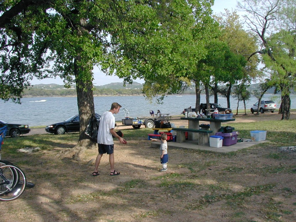 2003/04(April)/Camping/1024x768_2003-04-05-camping-Pace-Bend-5-Josh-Dax.JPG