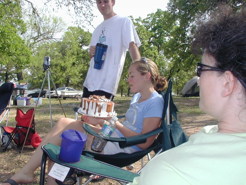 2003/04(April)/Camping/800x600_2003-04-05-camping-Pace-Bend-1-Josh-Heather-bday.JPG
