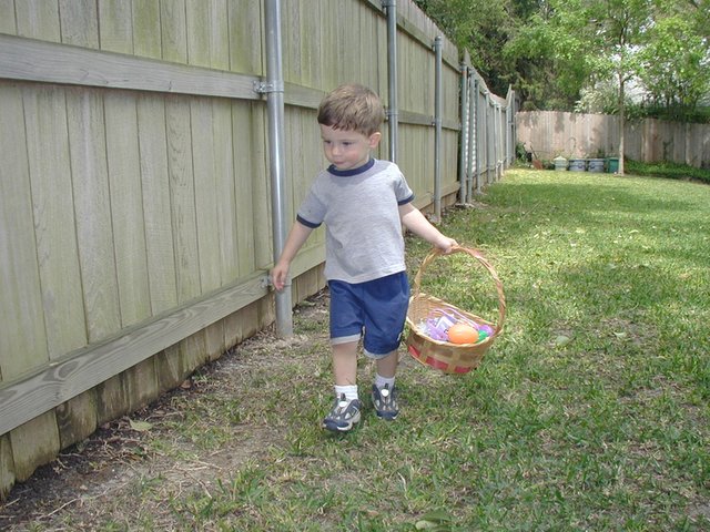 2003/04(April)/Easter/640x480_2003-04-13-Easter-03-Dax.JPG