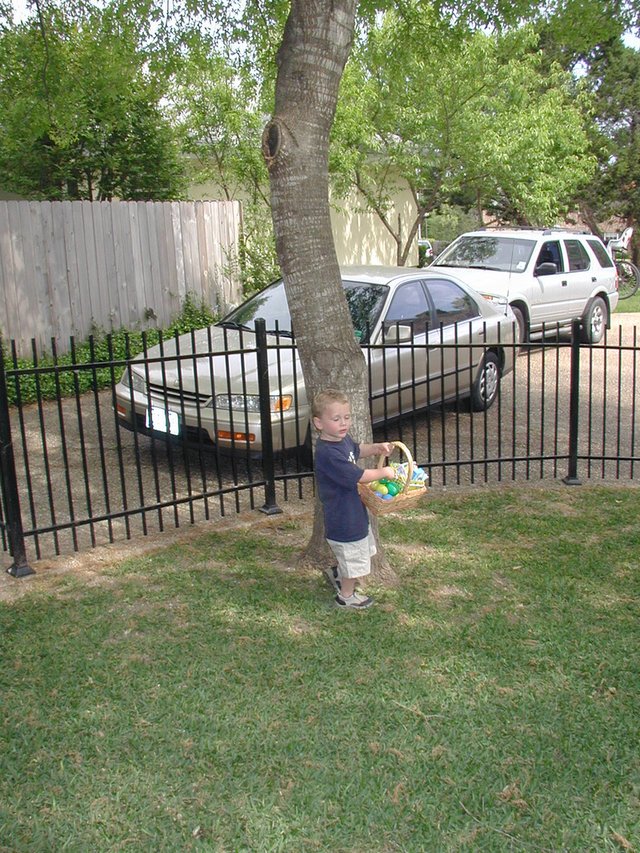 2003/04(April)/Easter/640x480_2003-04-13-Easter-07-Vale.JPG