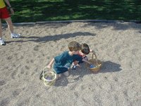 2003-04-12-Easter-Egg-hunt-10-Windermere-Chance-Dax.JPG