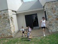 2003-04-13-Easter-01-Chance-Vale-Dax-Kyla-Suzi.JPG